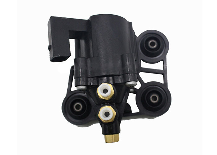 RVK000040 Front Air Suspension Solenoid Valve Block For Land Rover